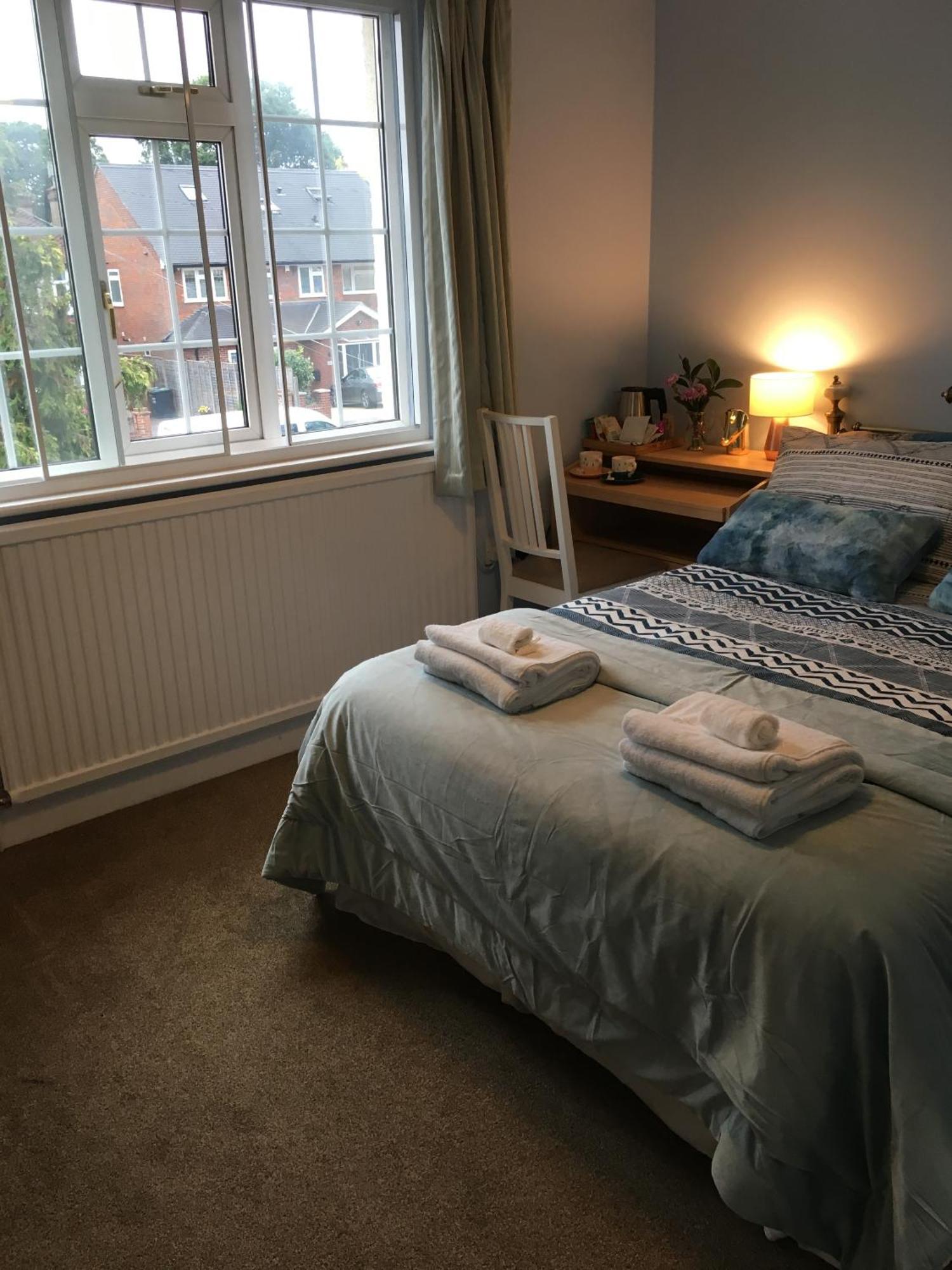 Leafy Suburban Bed And Breakfast Northwood  Eksteriør billede